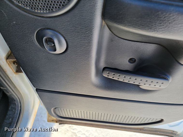 image for item ME9695 2003 Dodge Ram 1500 SLT  Quad Cab pickup truck