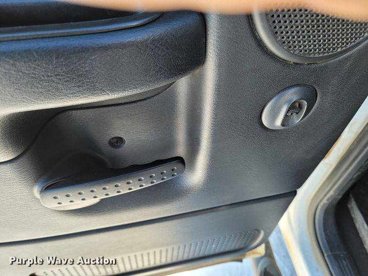 image for item ME9695 2003 Dodge Ram 1500 SLT  Quad Cab pickup truck