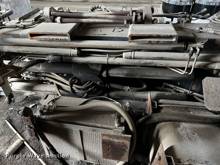 image for item MF9801 2003 Hiab 250-3  crane