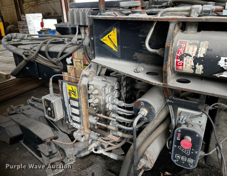 image for item MF9801 2003 Hiab 250-3  crane