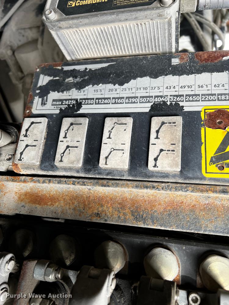 image for item MF9801 2003 Hiab 250-3  crane