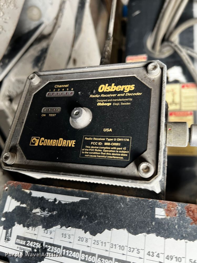 image for item MF9801 2003 Hiab 250-3  crane