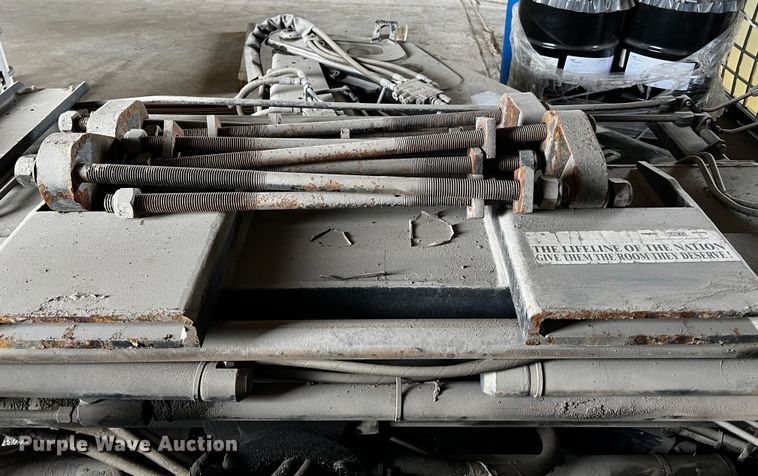 image for item MF9801 2003 Hiab 250-3  crane