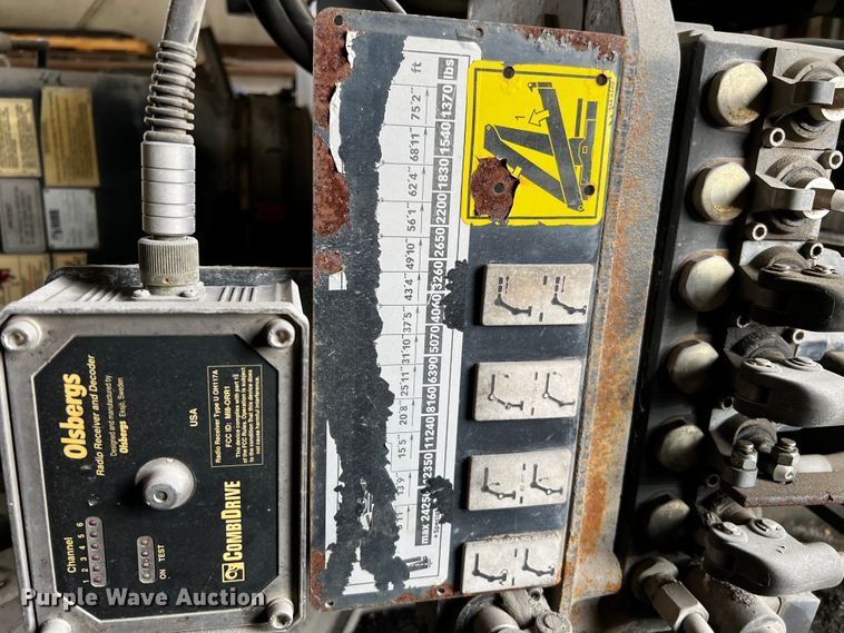 image for item MF9801 2003 Hiab 250-3  crane