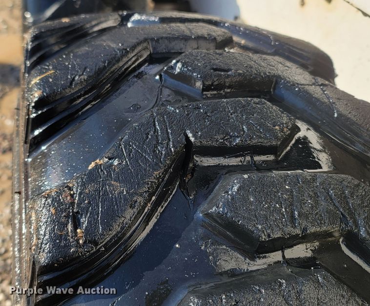 image for item MH9718 1994 Bobcat 773  skid steer loader