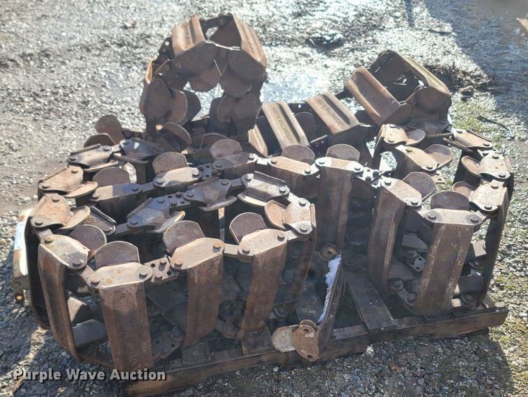 image for item MH9719 (2) Loegering Trail Blazers 15"W over the tire tracks