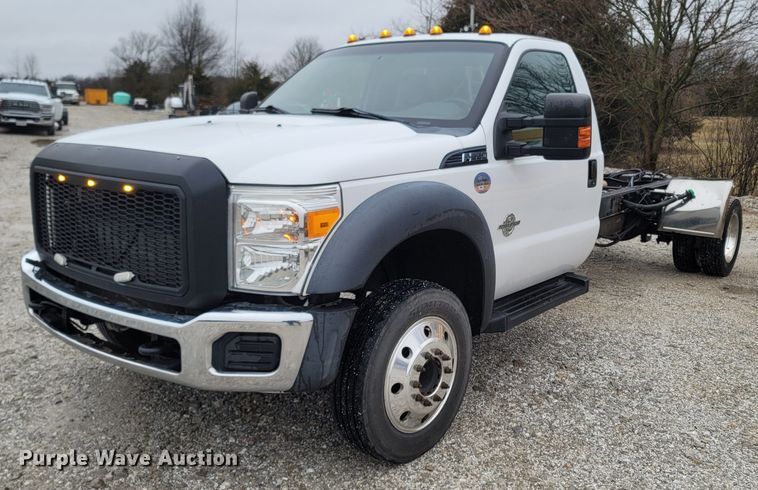 image for item MH9749 2016 Ford F550 Super Duty  truck cab and chassis