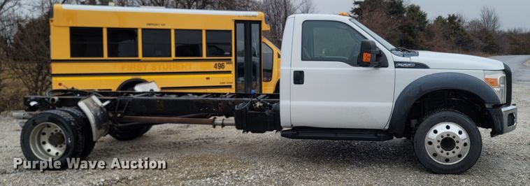 image for item MH9749 2016 Ford F550 Super Duty  truck cab and chassis