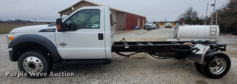 image for item MH9749 2016 Ford F550 Super Duty  truck cab and chassis