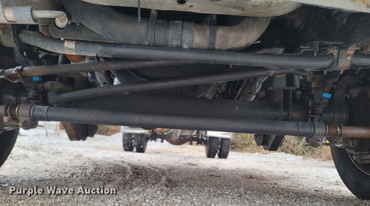 image for item MH9749 2016 Ford F550 Super Duty  truck cab and chassis