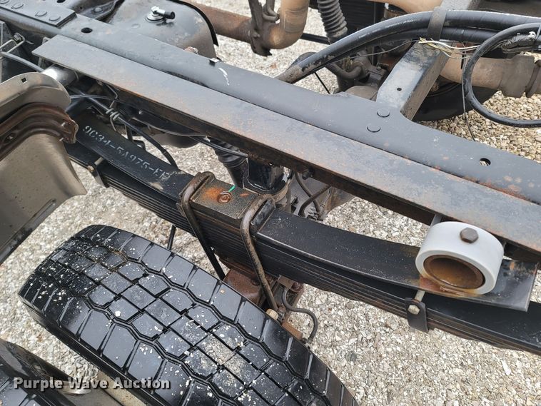 image for item MH9749 2016 Ford F550 Super Duty  truck cab and chassis