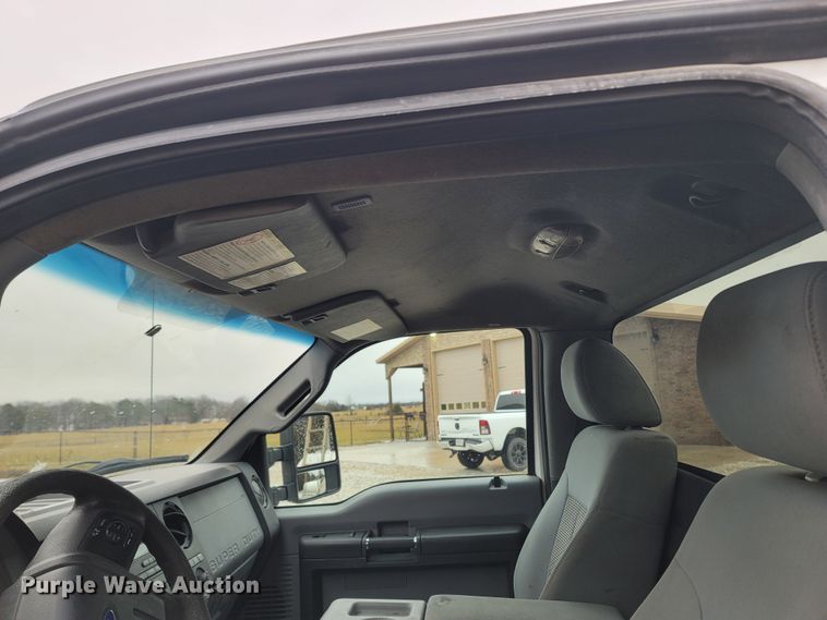 image for item MH9749 2016 Ford F550 Super Duty  truck cab and chassis