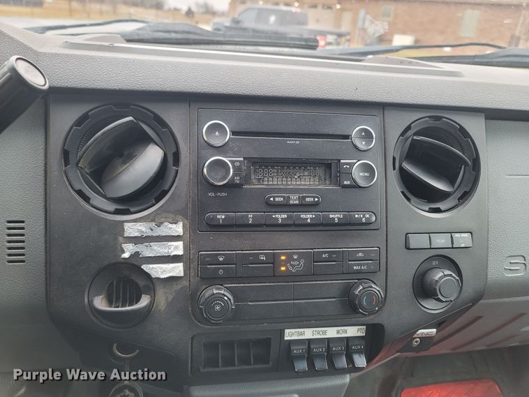 image for item MH9749 2016 Ford F550 Super Duty  truck cab and chassis