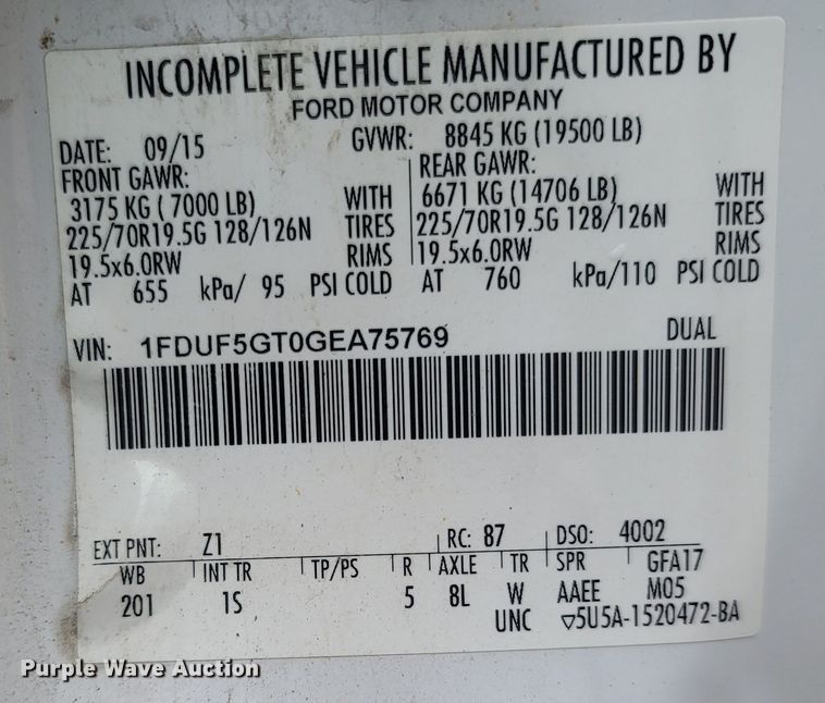image for item MH9749 2016 Ford F550 Super Duty  truck cab and chassis