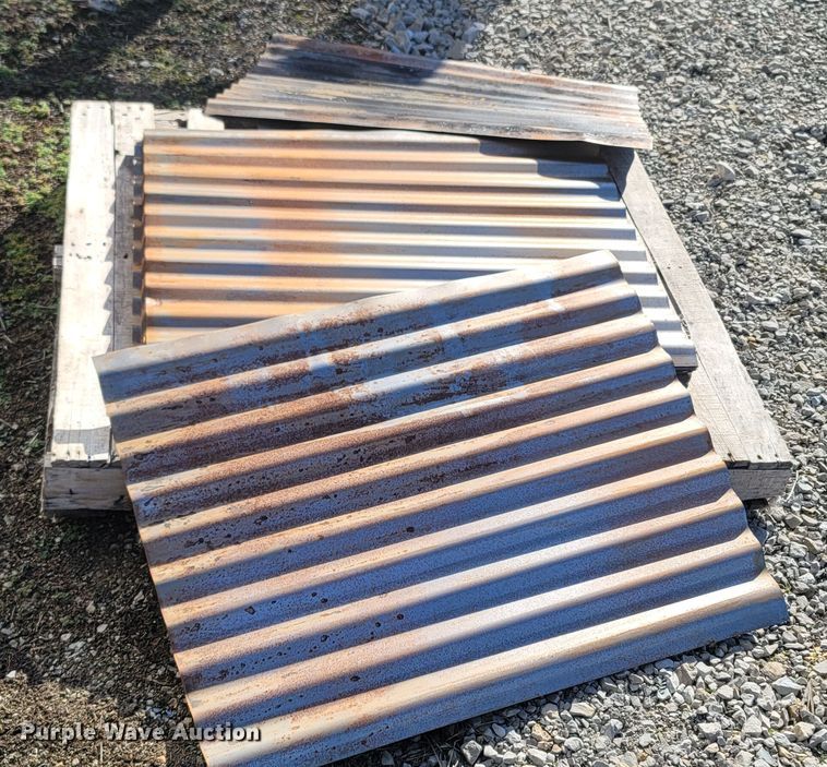 image for item MH9772 (77) sheets of wainscoting corrugated steel