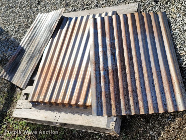 image for item MH9772 (77) sheets of wainscoting corrugated steel