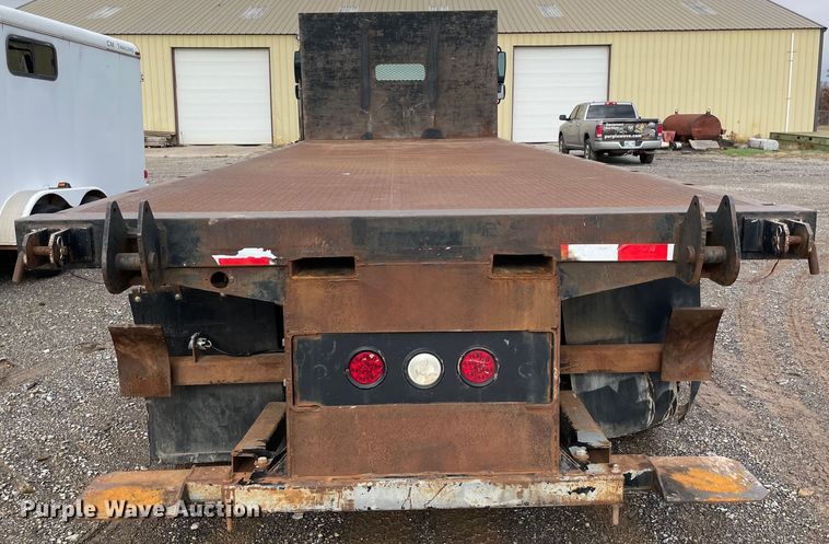 image for item MI9633 2015 International 4400  flatbed truck