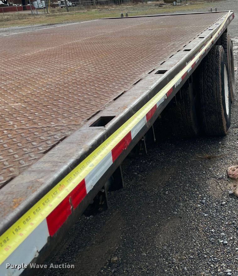 image for item MI9633 2015 International 4400  flatbed truck