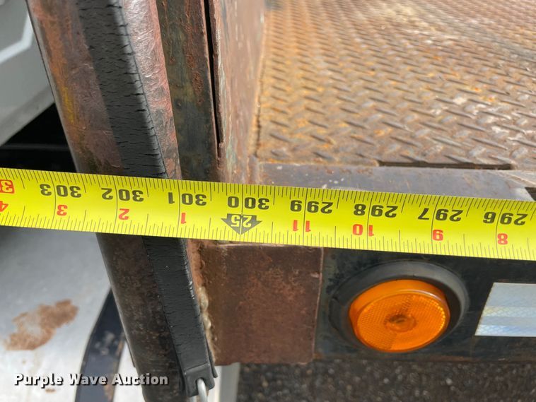 image for item MI9633 2015 International 4400  flatbed truck