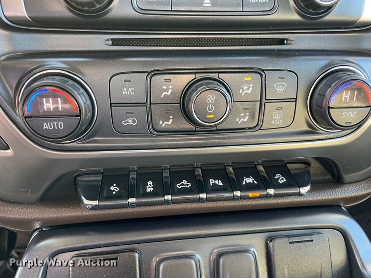 image for item MI9761 2018 Chevrolet Silverado 1500 LTZ  Crew Cab pickup truck