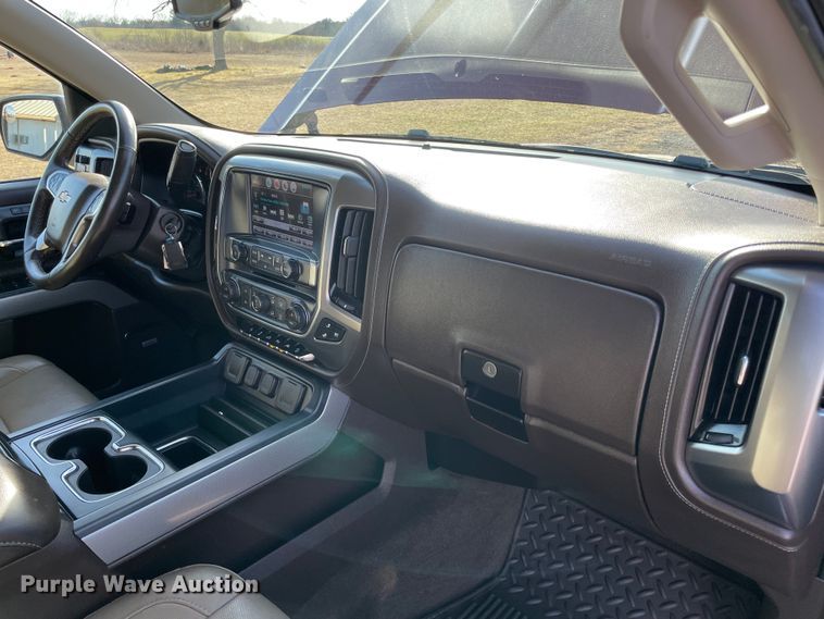 image for item MI9761 2018 Chevrolet Silverado 1500 LTZ  Crew Cab pickup truck