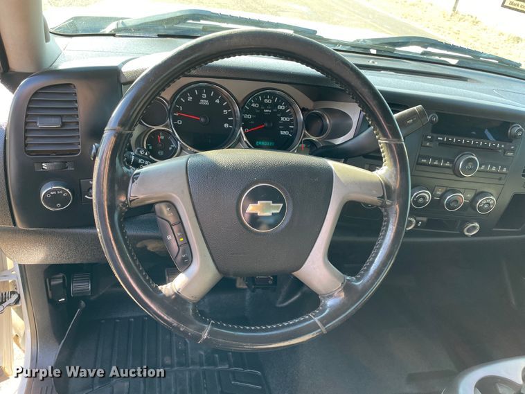 image for item MI9762 2008 Chevrolet Silverado 1500  Ext. Cab pickup truck