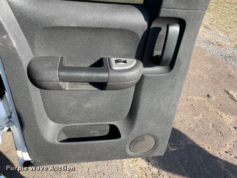 image for item MI9762 2008 Chevrolet Silverado 1500  Ext. Cab pickup truck