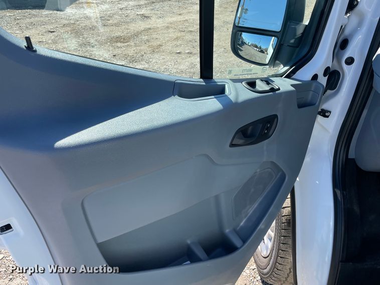 image for item MI9772 2019 Ford Transit 350 XLT  van