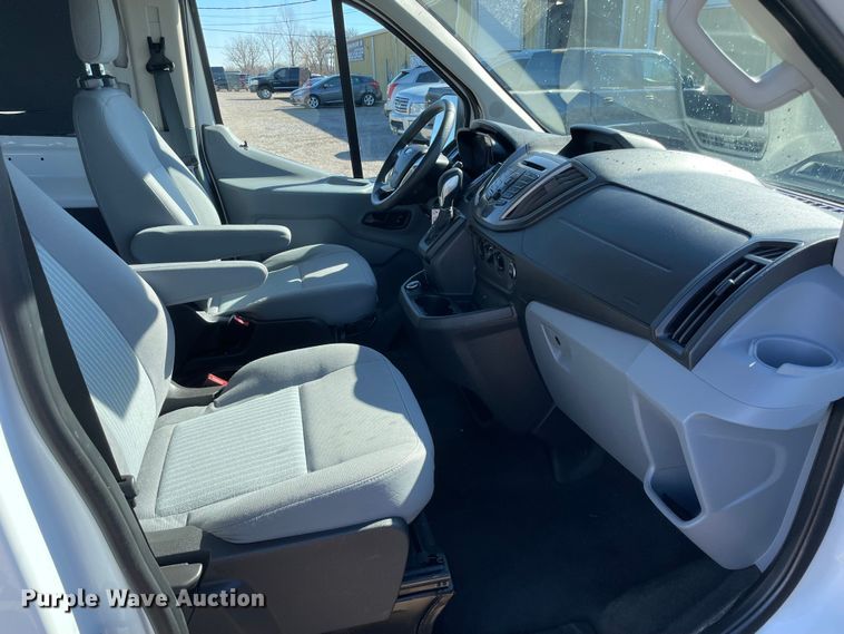 image for item MI9772 2019 Ford Transit 350 XLT  van