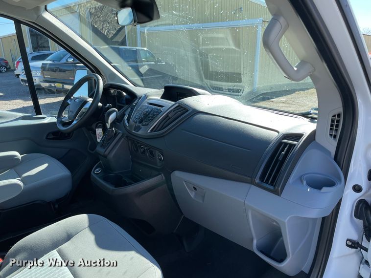 image for item MI9772 2019 Ford Transit 350 XLT  van