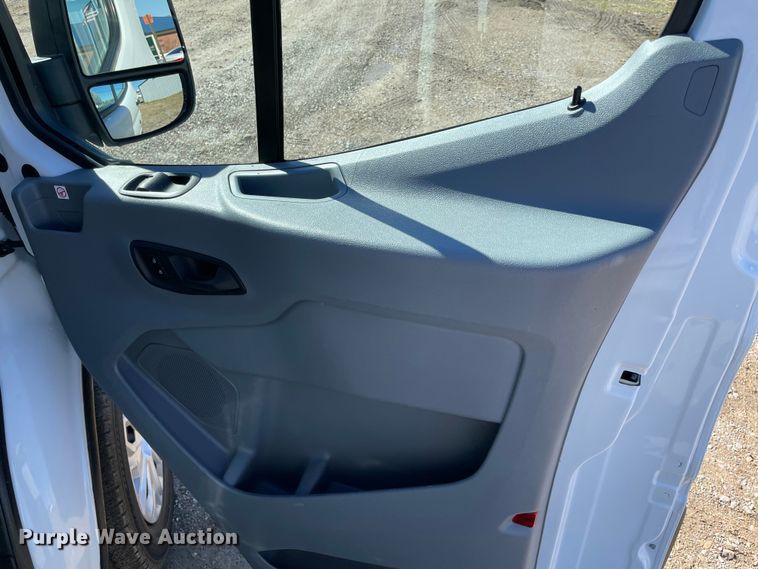 image for item MI9772 2019 Ford Transit 350 XLT  van