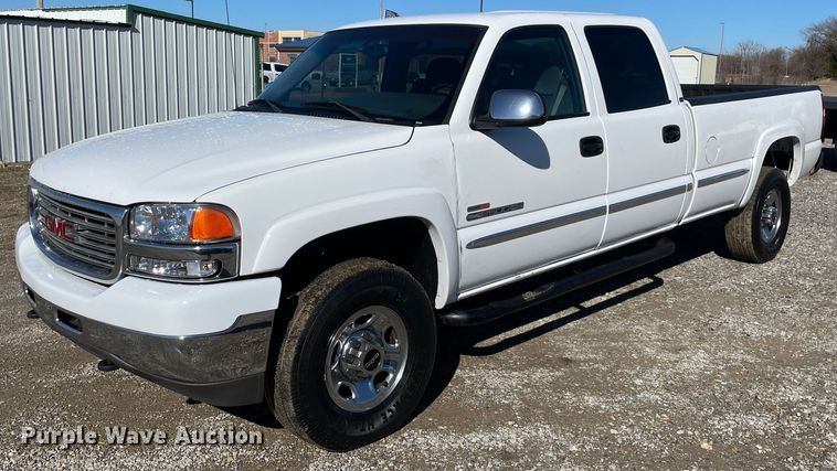 image for item MI9773 2002 GMC Sierra 2500HD  Crew Cab pickup truck