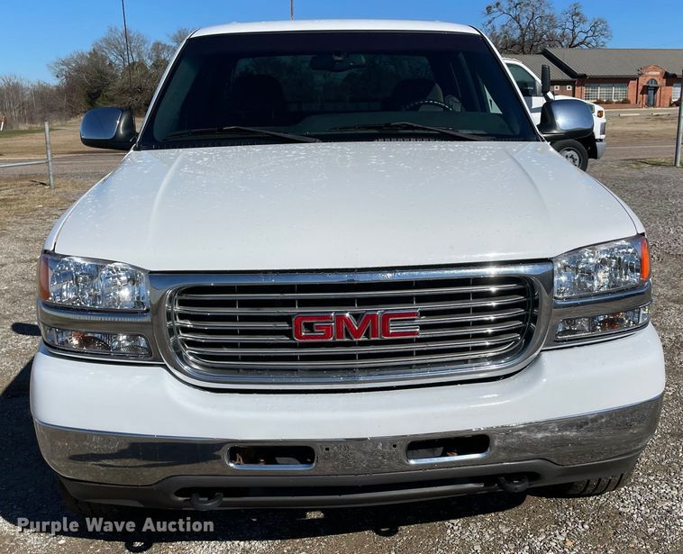 image for item MI9773 2002 GMC Sierra 2500HD  Crew Cab pickup truck