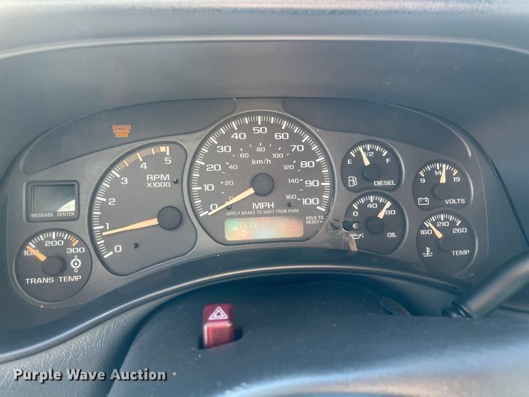 image for item MI9773 2002 GMC Sierra 2500HD  Crew Cab pickup truck