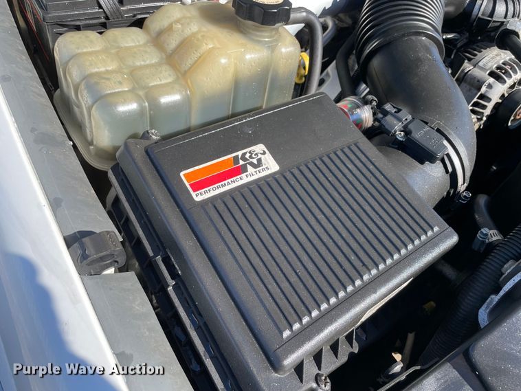 image for item MI9773 2002 GMC Sierra 2500HD  Crew Cab pickup truck