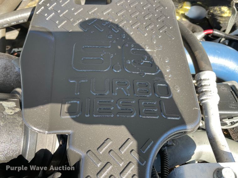 image for item MI9773 2002 GMC Sierra 2500HD  Crew Cab pickup truck