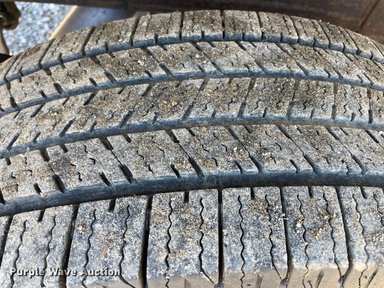 image for item MI9773 2002 GMC Sierra 2500HD  Crew Cab pickup truck