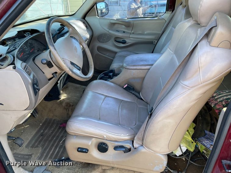 image for item MI9775 1998 Ford F150 Lariat  SuperCab pickup truck