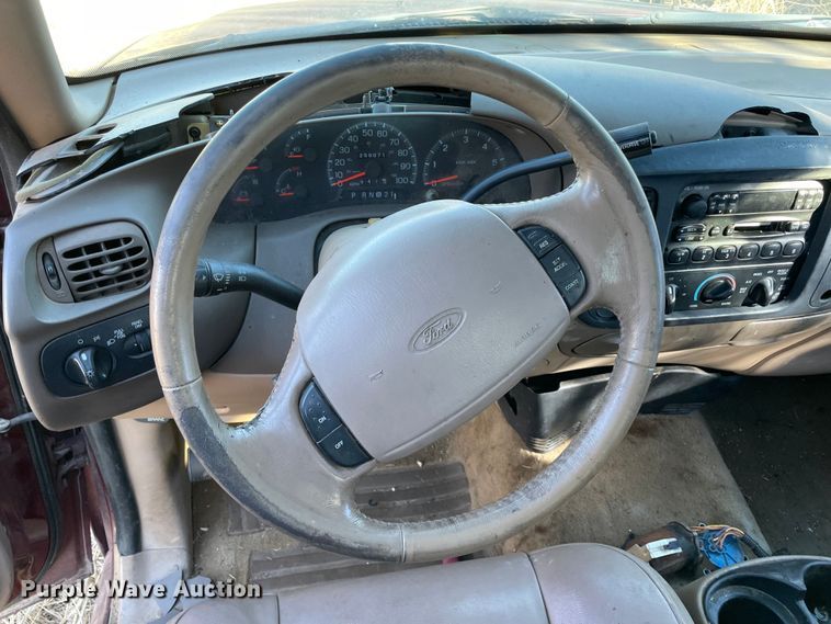 image for item MI9775 1998 Ford F150 Lariat  SuperCab pickup truck