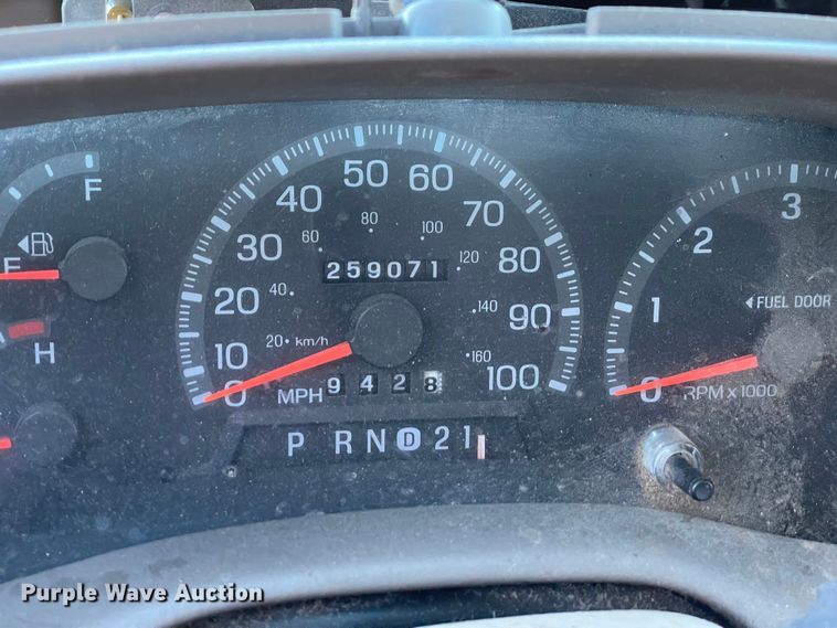 image for item MI9775 1998 Ford F150 Lariat  SuperCab pickup truck