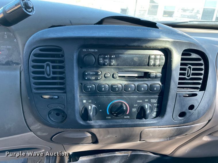 image for item MI9775 1998 Ford F150 Lariat  SuperCab pickup truck