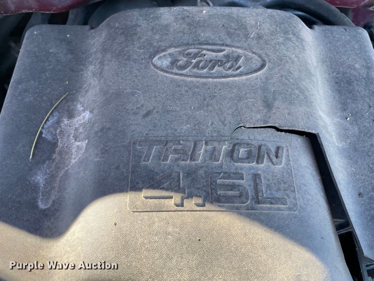 image for item MI9775 1998 Ford F150 Lariat  SuperCab pickup truck