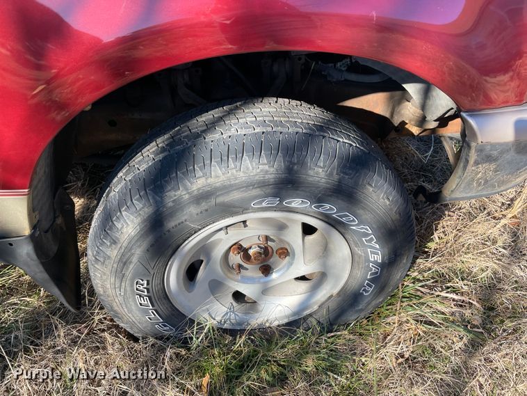 image for item MI9775 1998 Ford F150 Lariat  SuperCab pickup truck