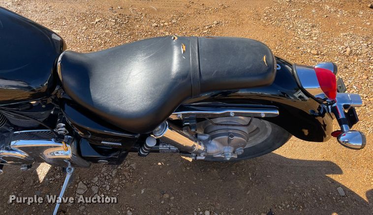 image for item MI9786 2004 Honda Shadow Sabre  motorcycle