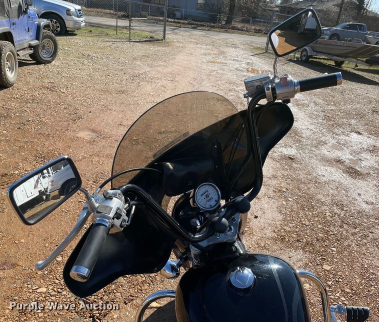 image for item MI9786 2004 Honda Shadow Sabre  motorcycle