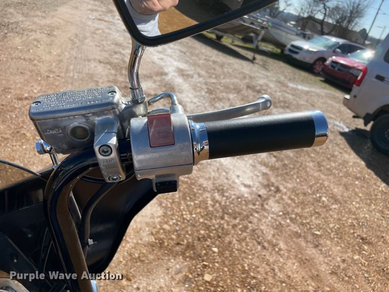 image for item MI9786 2004 Honda Shadow Sabre  motorcycle