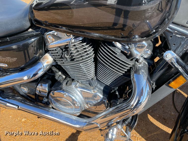 image for item MI9786 2004 Honda Shadow Sabre  motorcycle