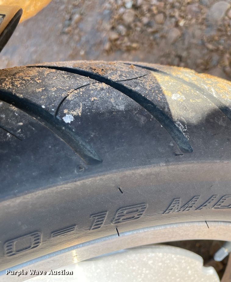 image for item MI9786 2004 Honda Shadow Sabre  motorcycle