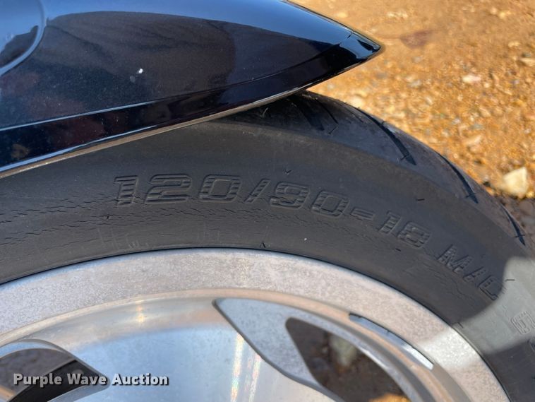 image for item MI9786 2004 Honda Shadow Sabre  motorcycle