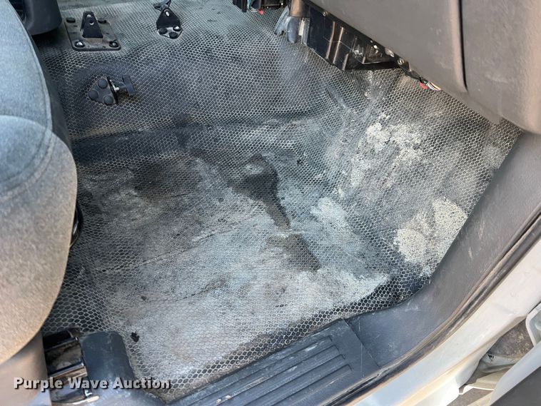 image for item MM9046 2003 Chevrolet Silverado 2500HD  utility bed pickup truck